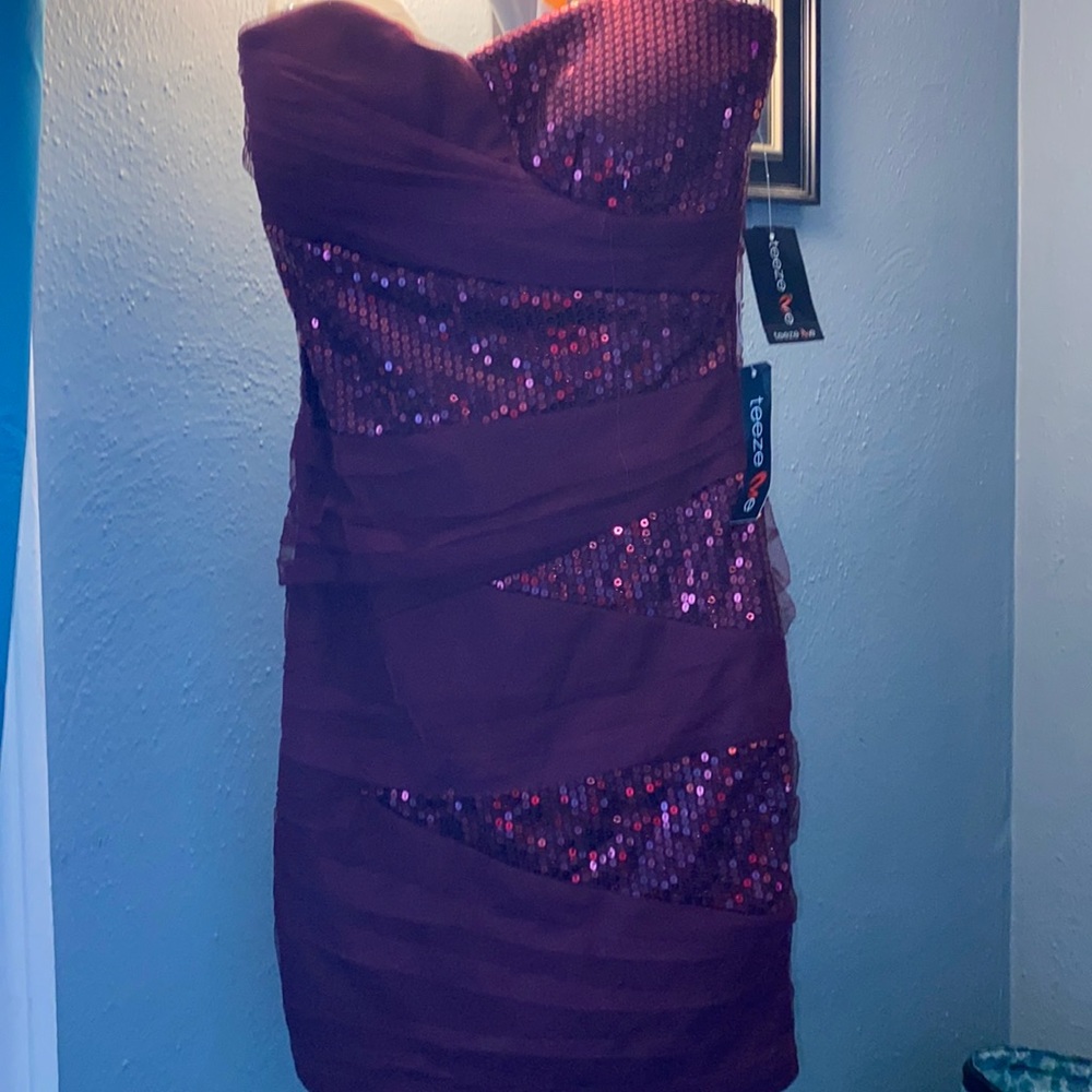 Purple strapless dress size m NWT